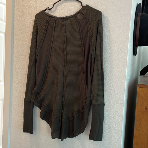 EUC Free People Lightweight Thermal Top - Picture 3 of 3
